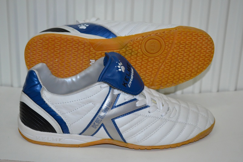 Sálovky Kelme Champion