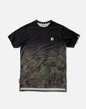 Ess. DIPPED camo