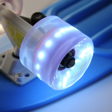 penny-board-meteor-blue-light-se-sviticimi-led-kolecky 3